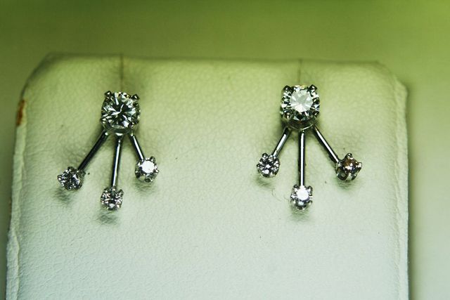 Ladies white Gold 3 Diamond Dangle Earrings - .08ct total round diamonds